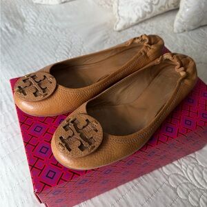 Tory Burch - Brown Leather Logo Flats